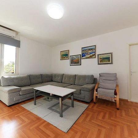 Apartmani Tonci Pag パグ エクステリア 写真