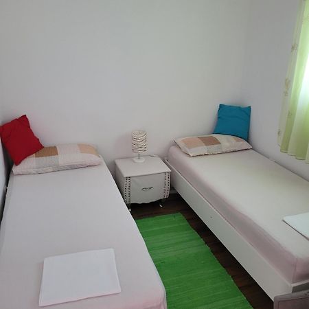 Apartmani Tonci Pag パグ エクステリア 写真