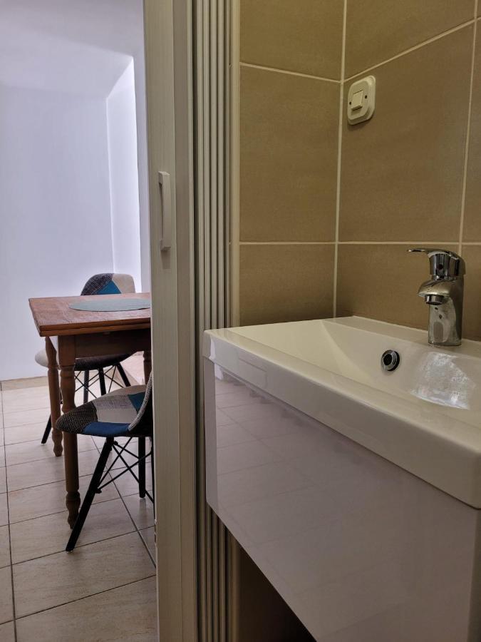 Apartmani Tonci Pag パグ エクステリア 写真