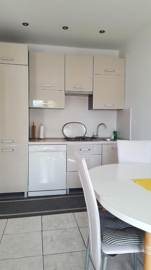 Apartmani Tonci Pag パグ エクステリア 写真