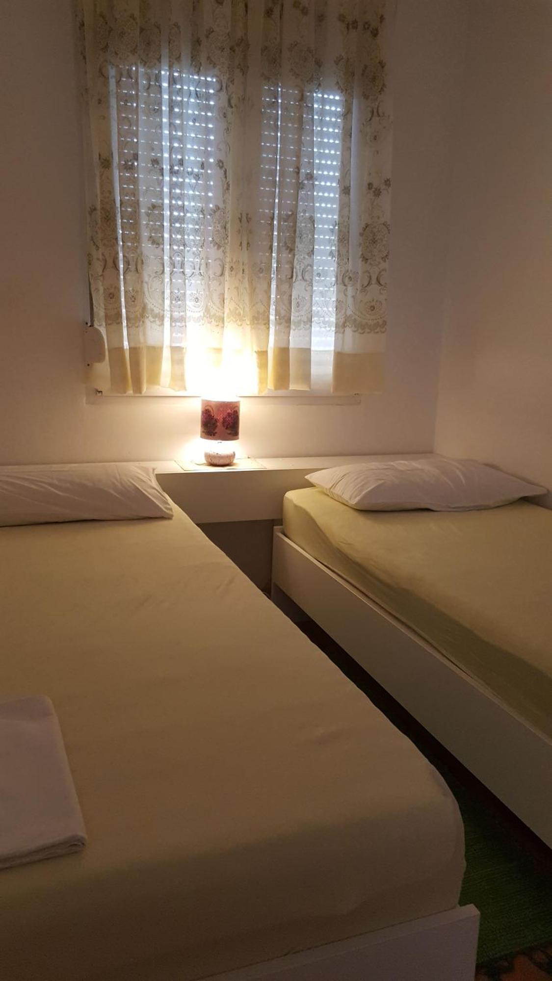 Apartmani Tonci Pag パグ エクステリア 写真
