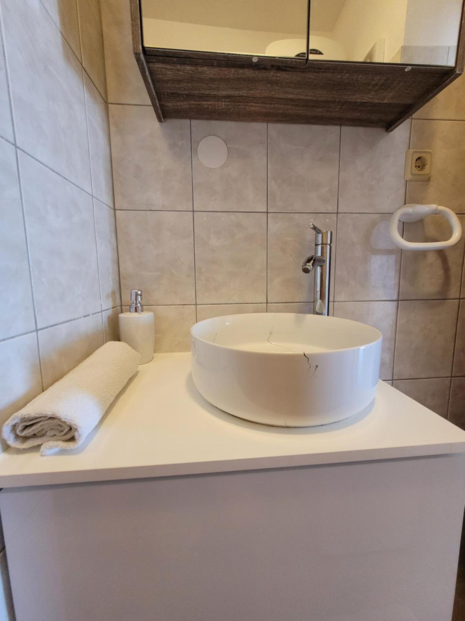 Apartmani Tonci Pag パグ エクステリア 写真